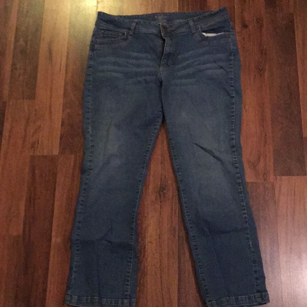 Nice pair of jeans!! Good shape